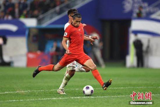 印尼队完胜泰国队,黄鸭组合惊艳四座 印尼队完胜泰国队,黄鸭组合惊艳四座